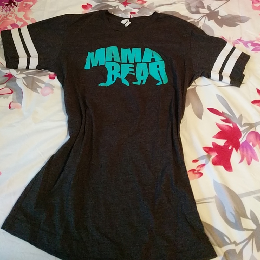 ⭐SALE⭐Mama bear 🐻 T-shirt